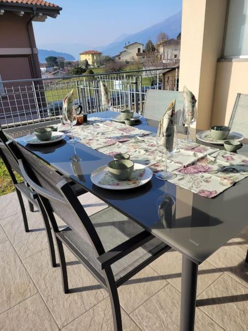 Lago-Apartment Midy, Sfeervol, Zwembad, Airco Domaso Ngoại thất bức ảnh